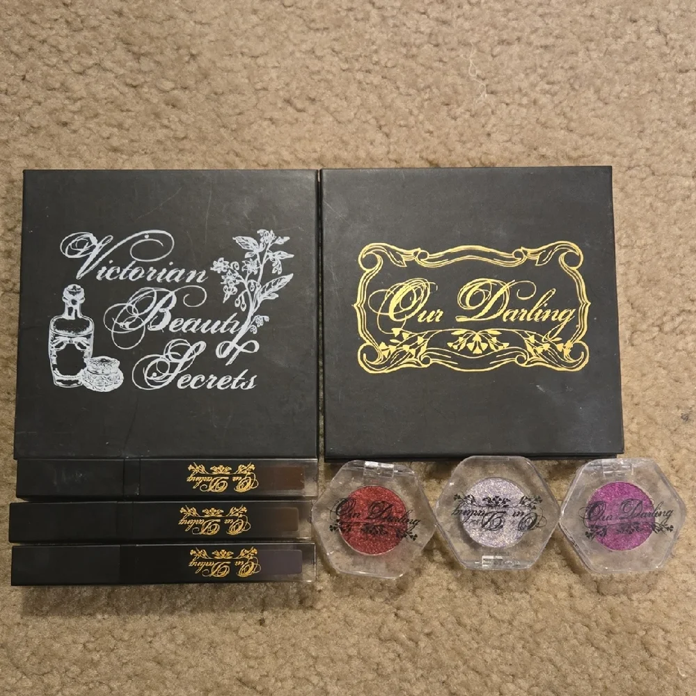 Our Darling Makeup Bundle Lot - Picture 1 of 2